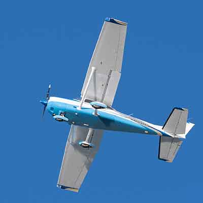 Fliegen am Meer<br />
Die Ostsee von oben<br />
in einer legendären Cessna
